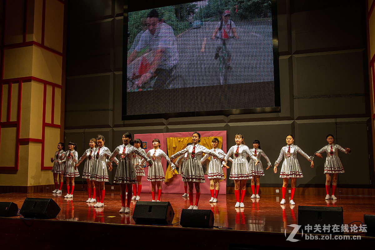 舞台随拍--恭贺好友[沙漏里的沙]荣任佳能7d11星空(中国)版主