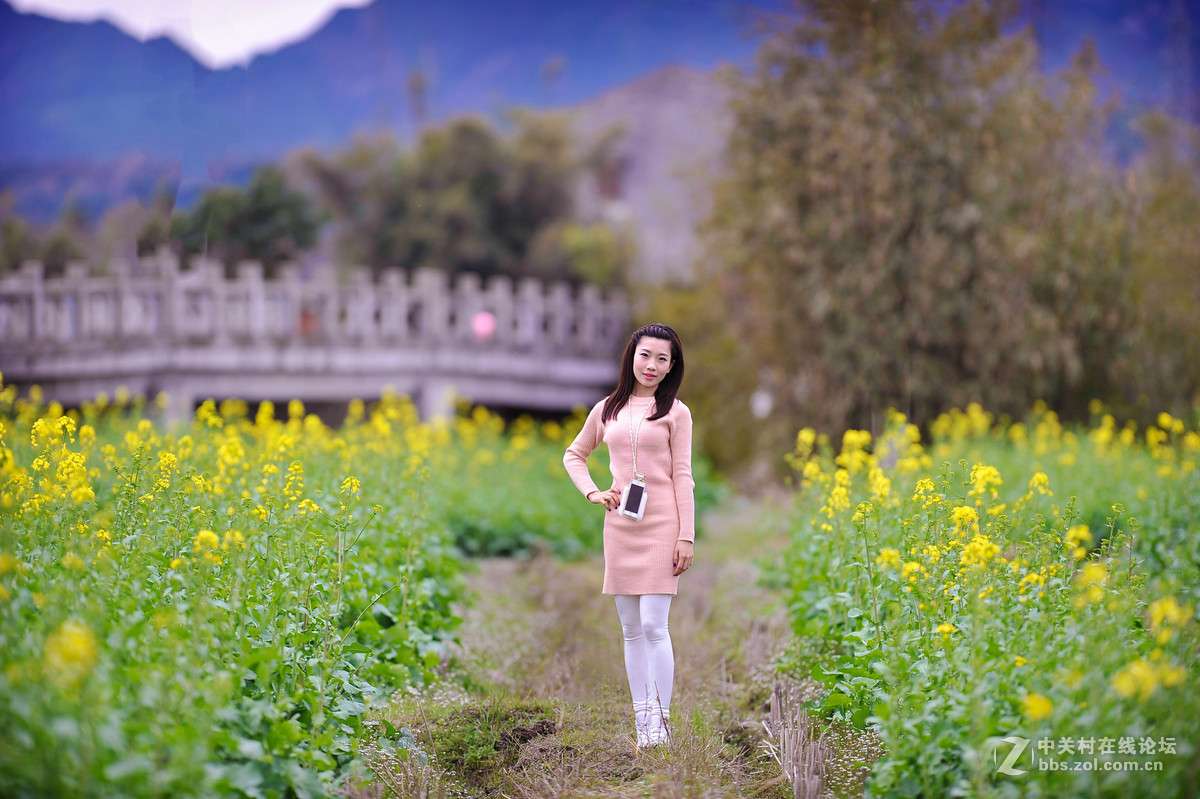 一个悠闲的下午  一个女子  一个220G