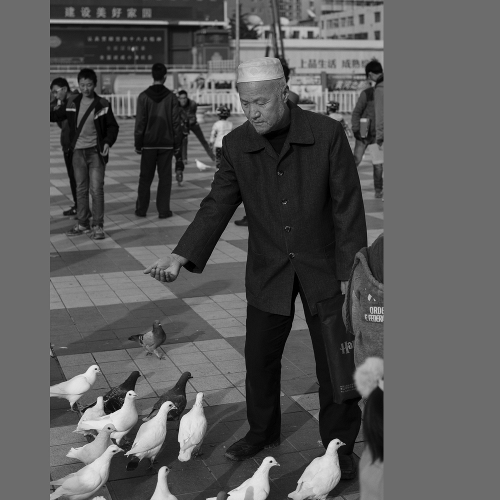 #尼康纪实类作品赏析#第6期《游走在城市的大街小巷》