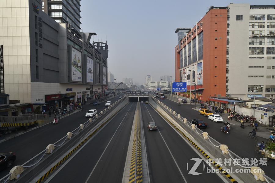 看看今天才买的18-35新银光镜头