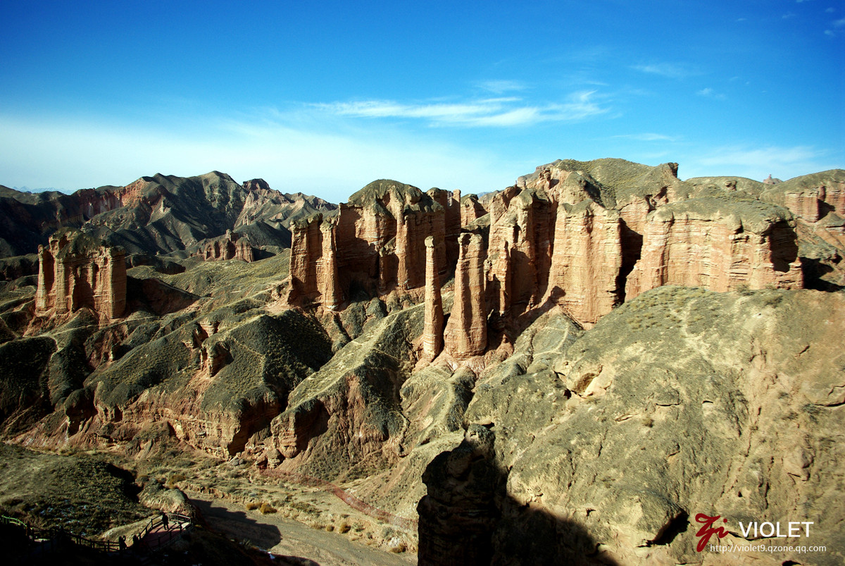 七彩丹霞和冰沟丹霞