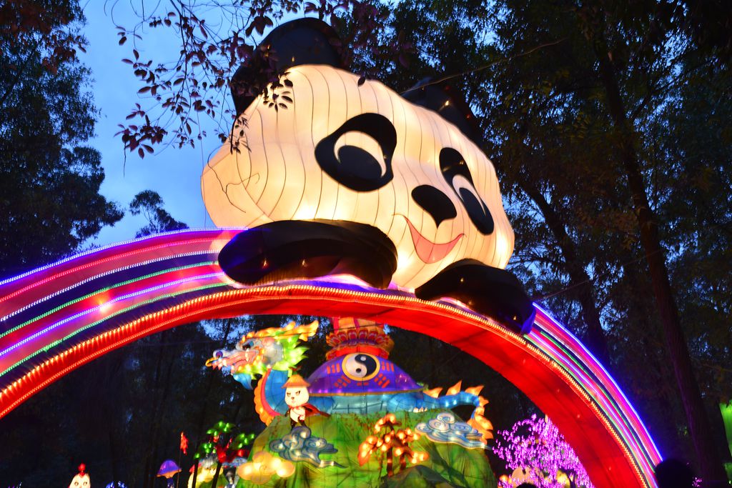 手持拍摄塔子山灯会