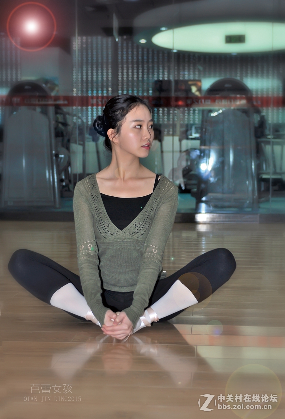 练功的芭蕾女孩