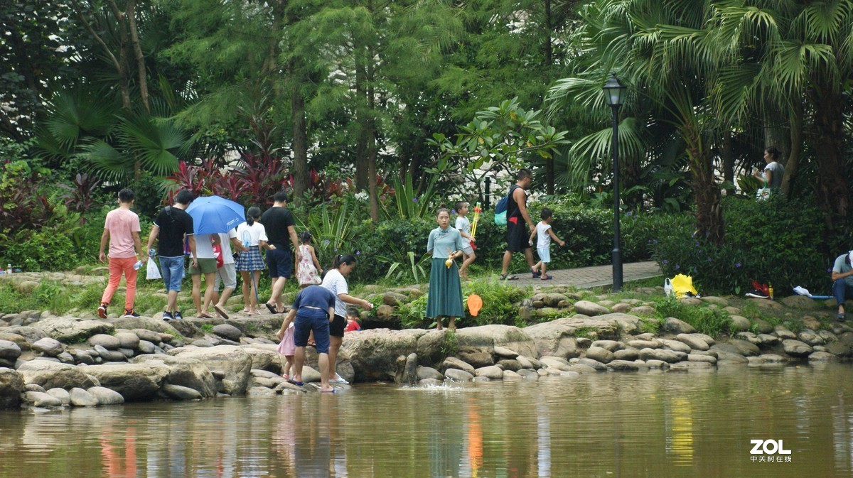 深圳羊台山公园之《嬉戏人生》