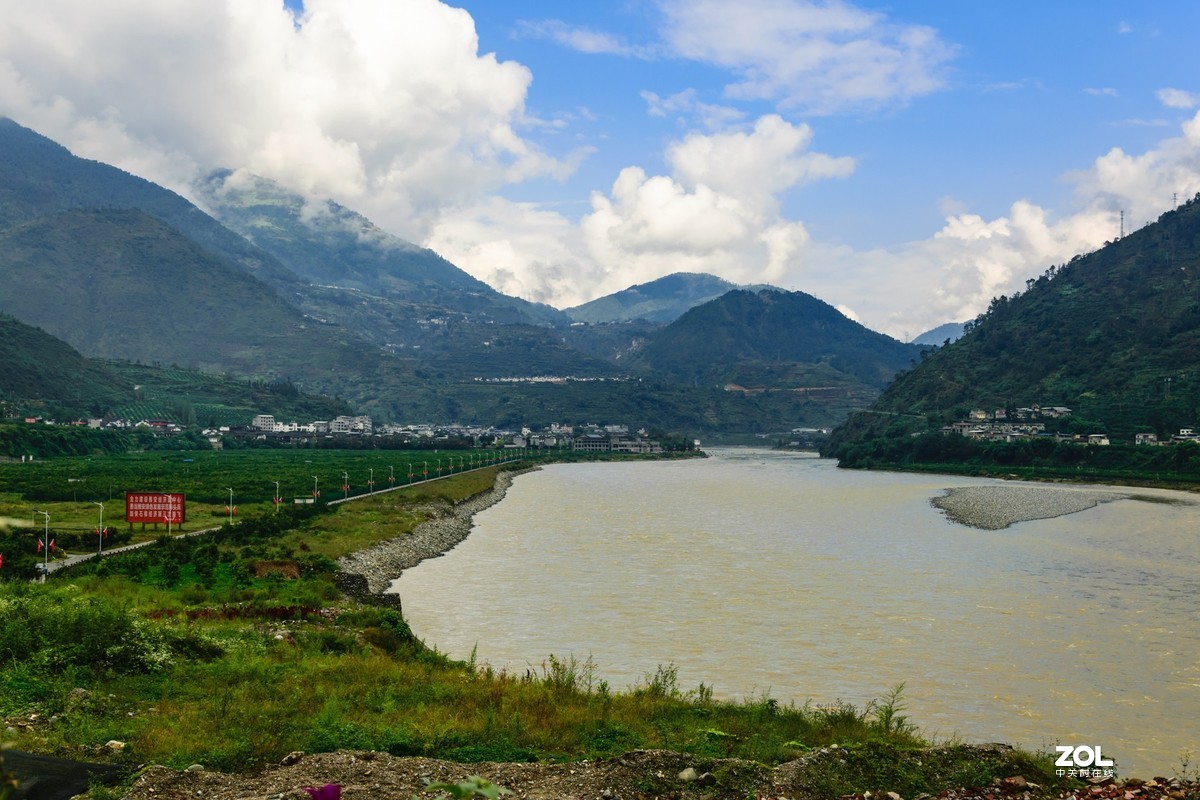 大渡河畔安顺场铭记那时红军渡