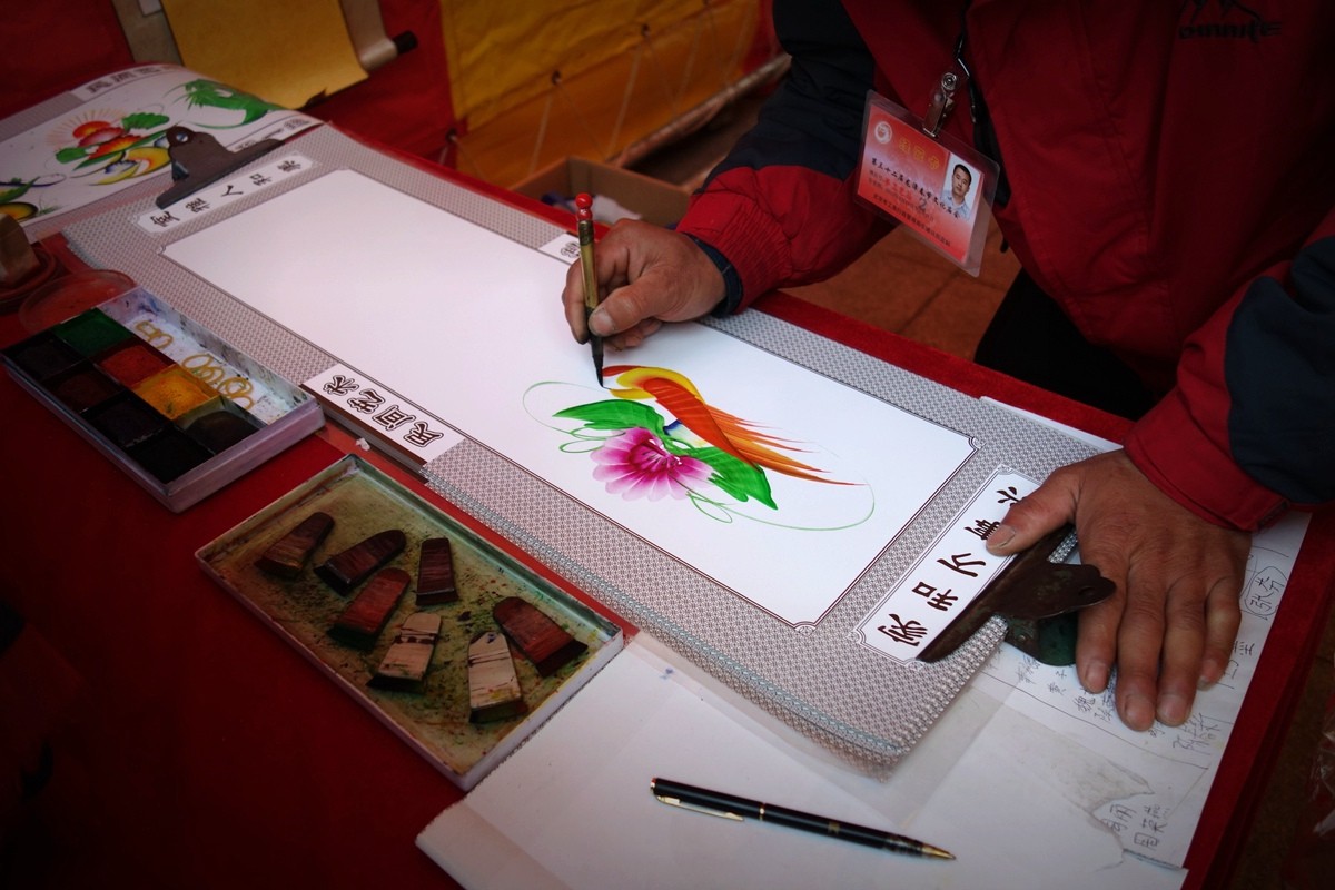 #喜羊羊中国年民俗摄影大赛#——新春庙会喜羊羊