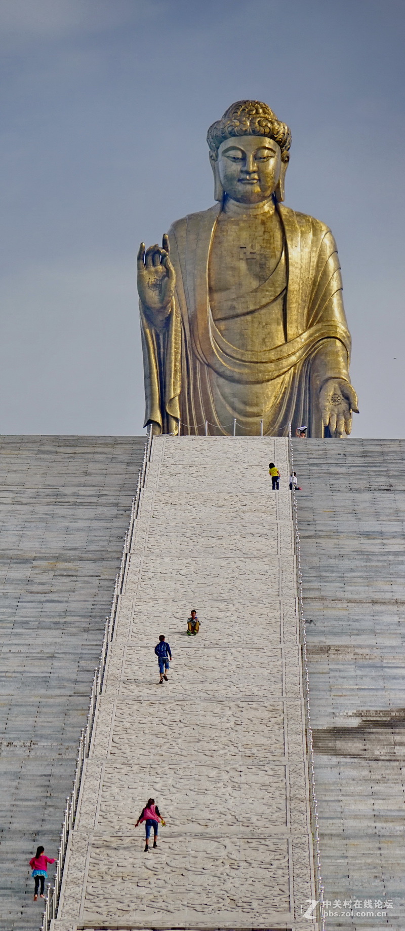 #镜头下的五一#鲁山观大佛
