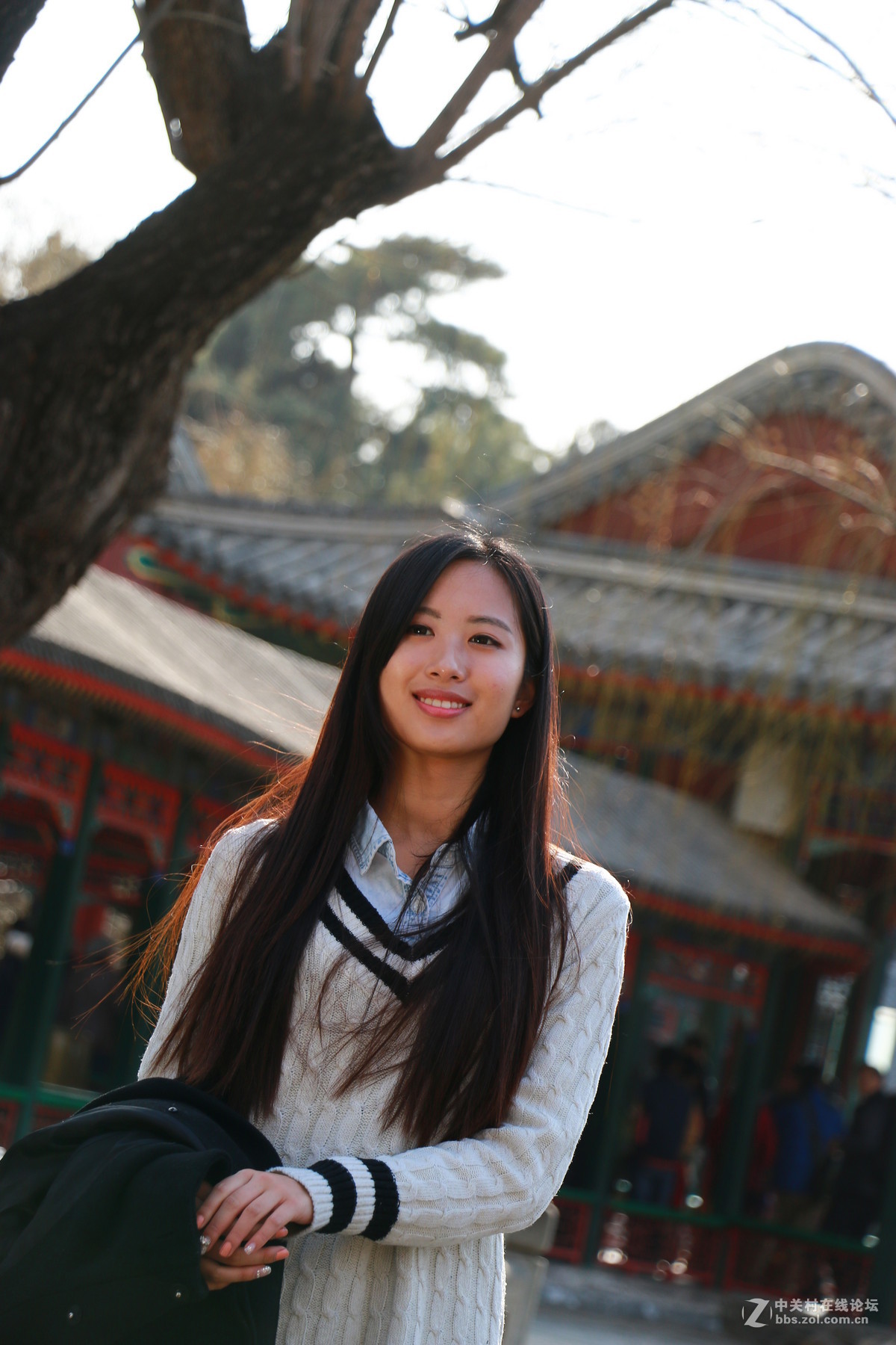 颐和园外拍美女