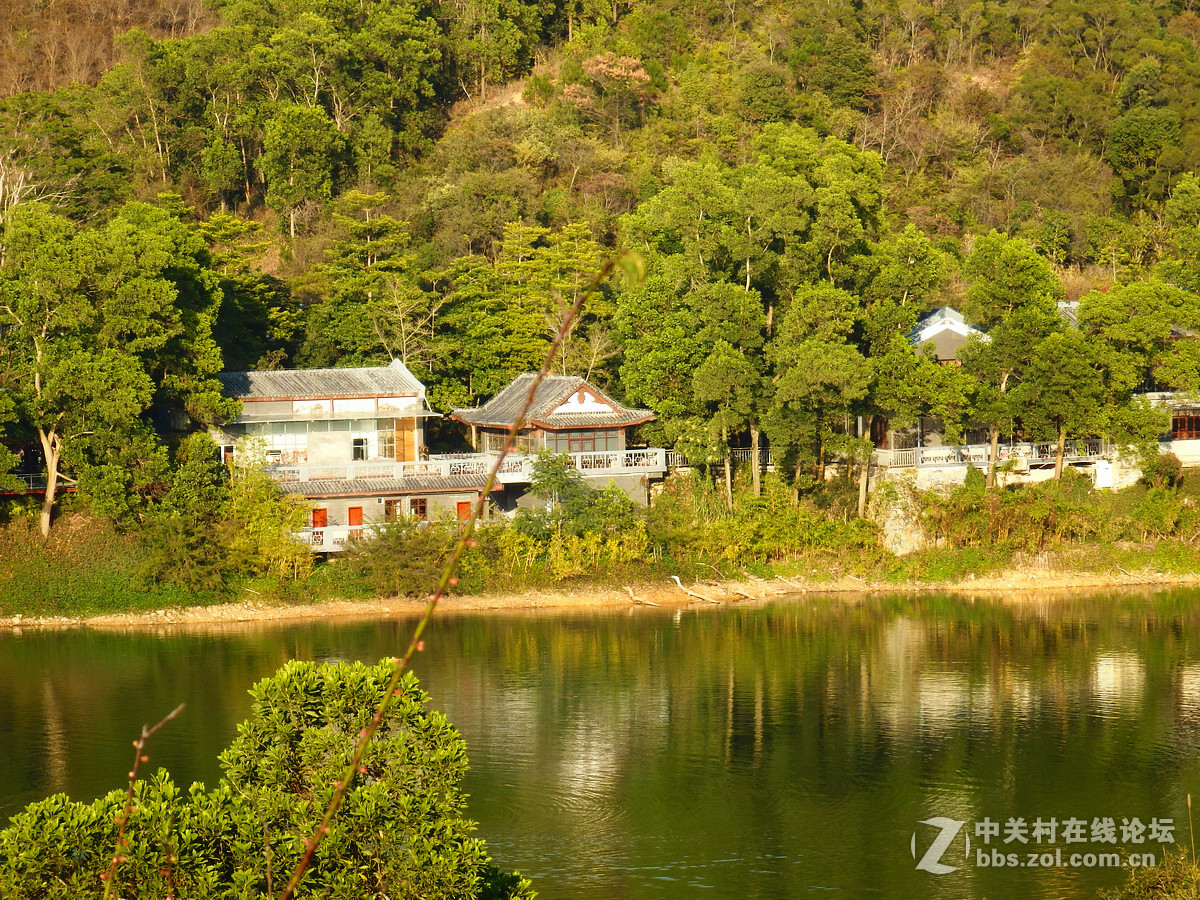 冬季的原生态红花湖风光