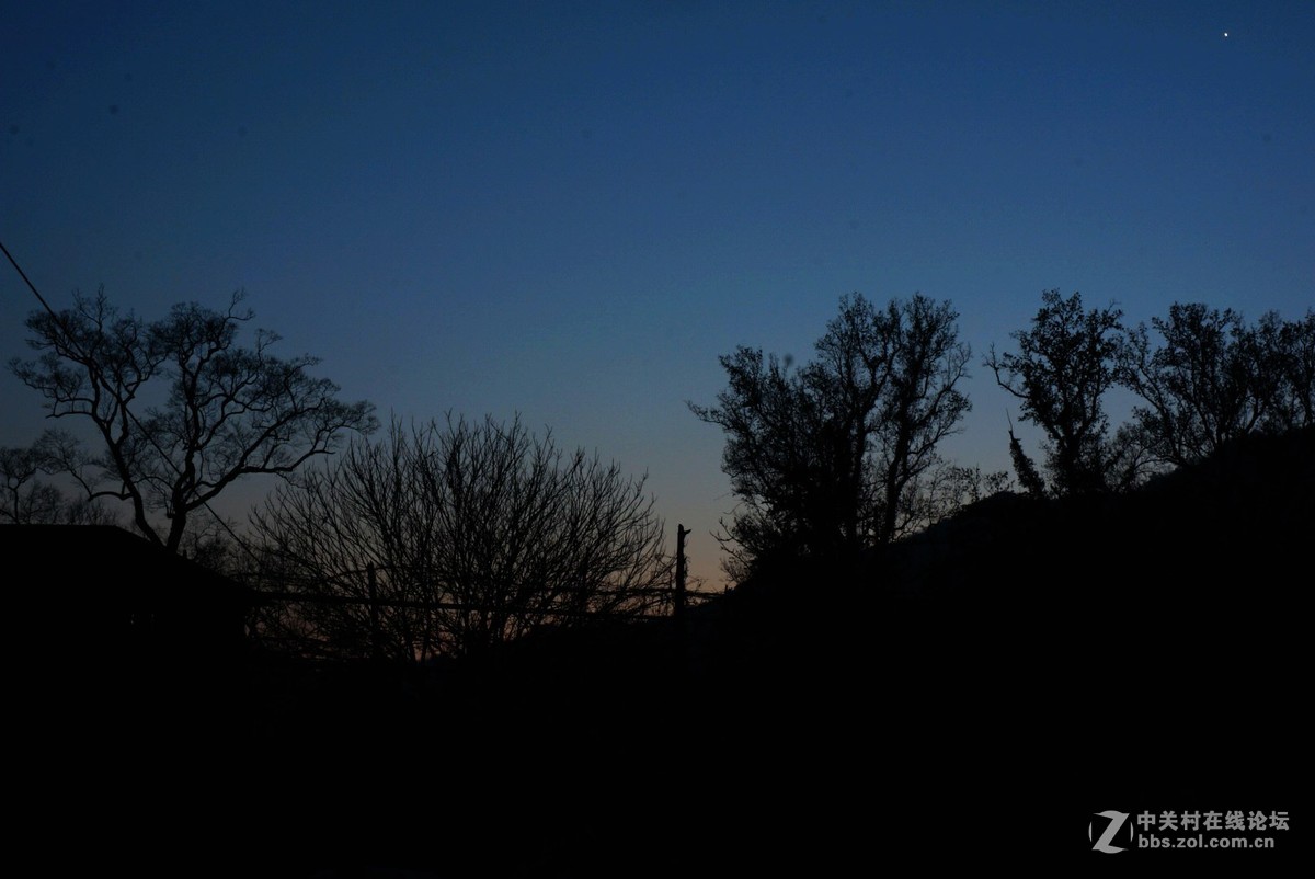 。。山。村。夜。色。。