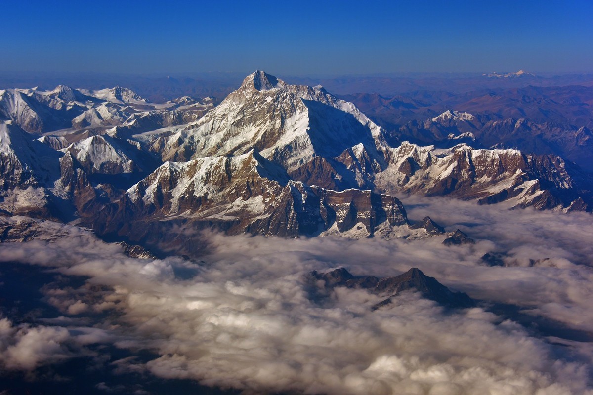 《 江山如此多娇 》