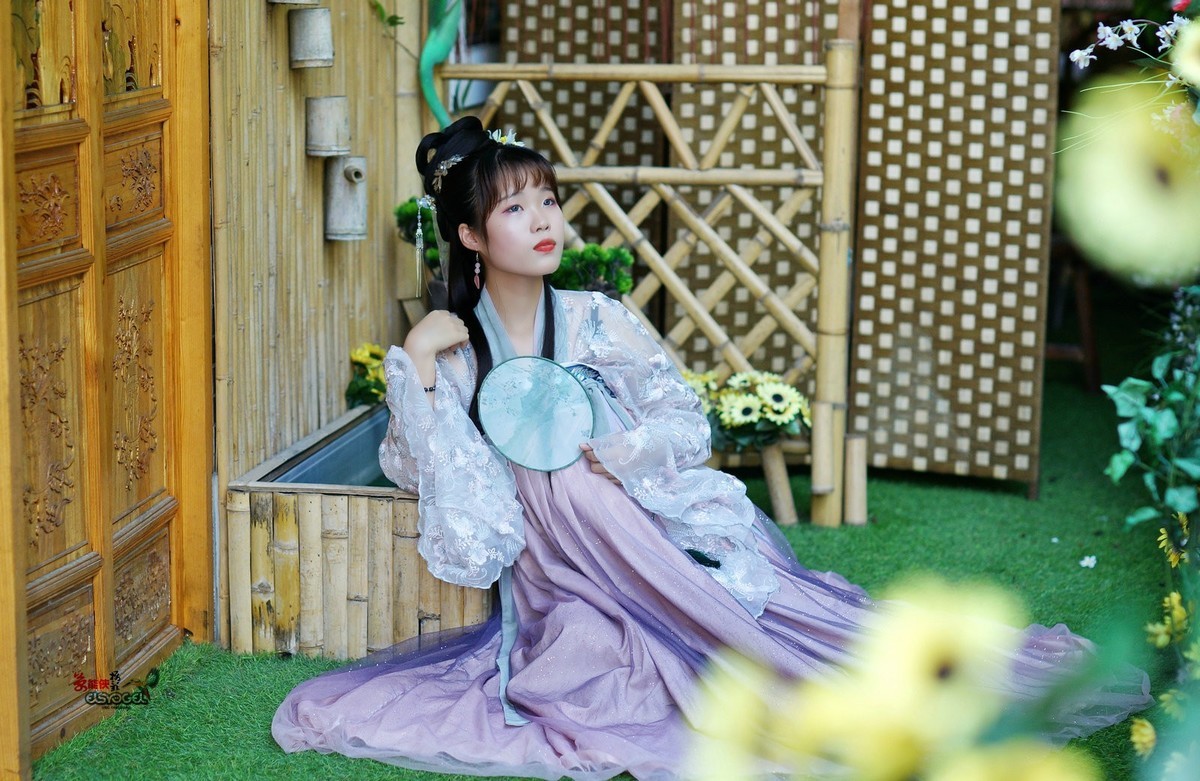 【邂逅汉家姑娘】 ---盖盖