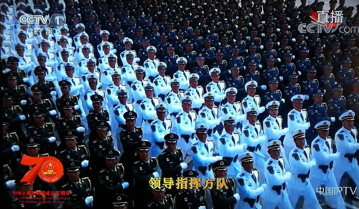 国庆70周年大阅兵分列式央视直播手机摄影
