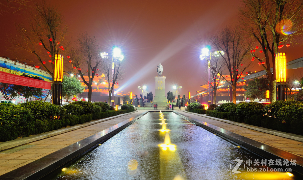 刚入了12-24镜头，过节试拍一组夜景（西安大唐不夜城夜景）