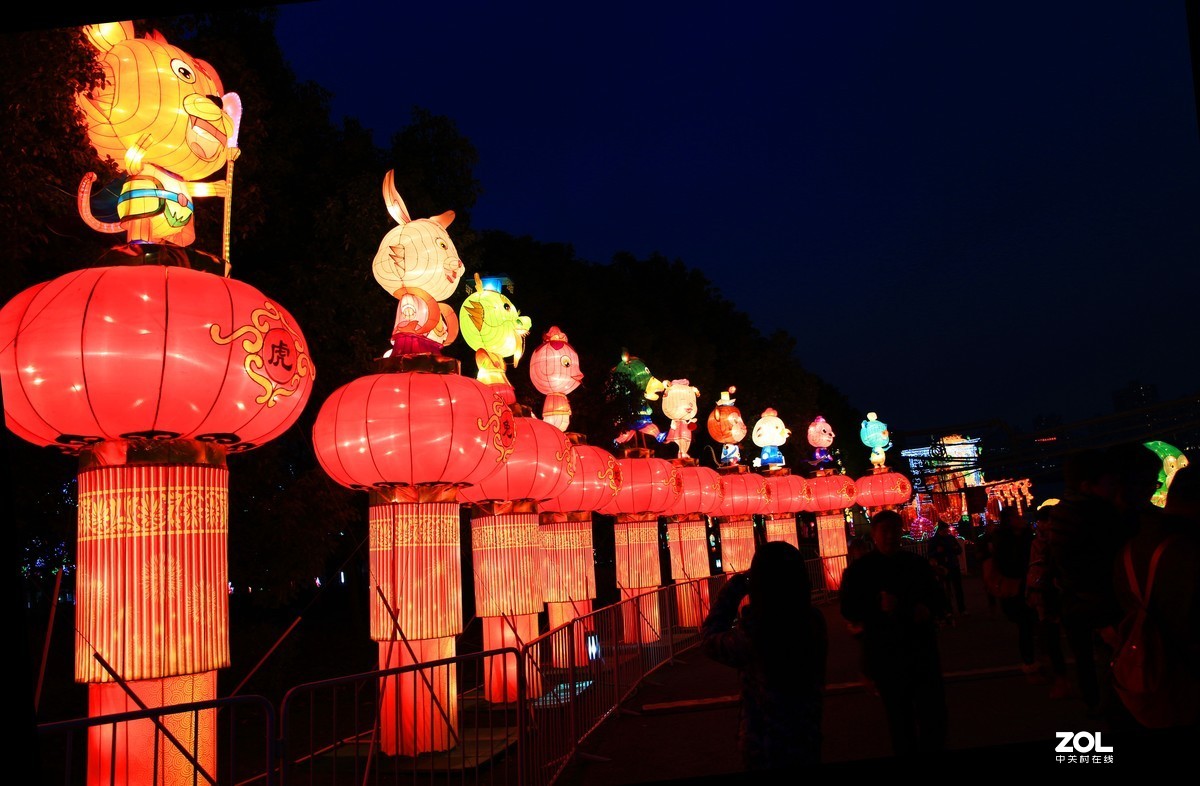 上海2016年魔灯嘉年华游记————世博公园一腚红灯会