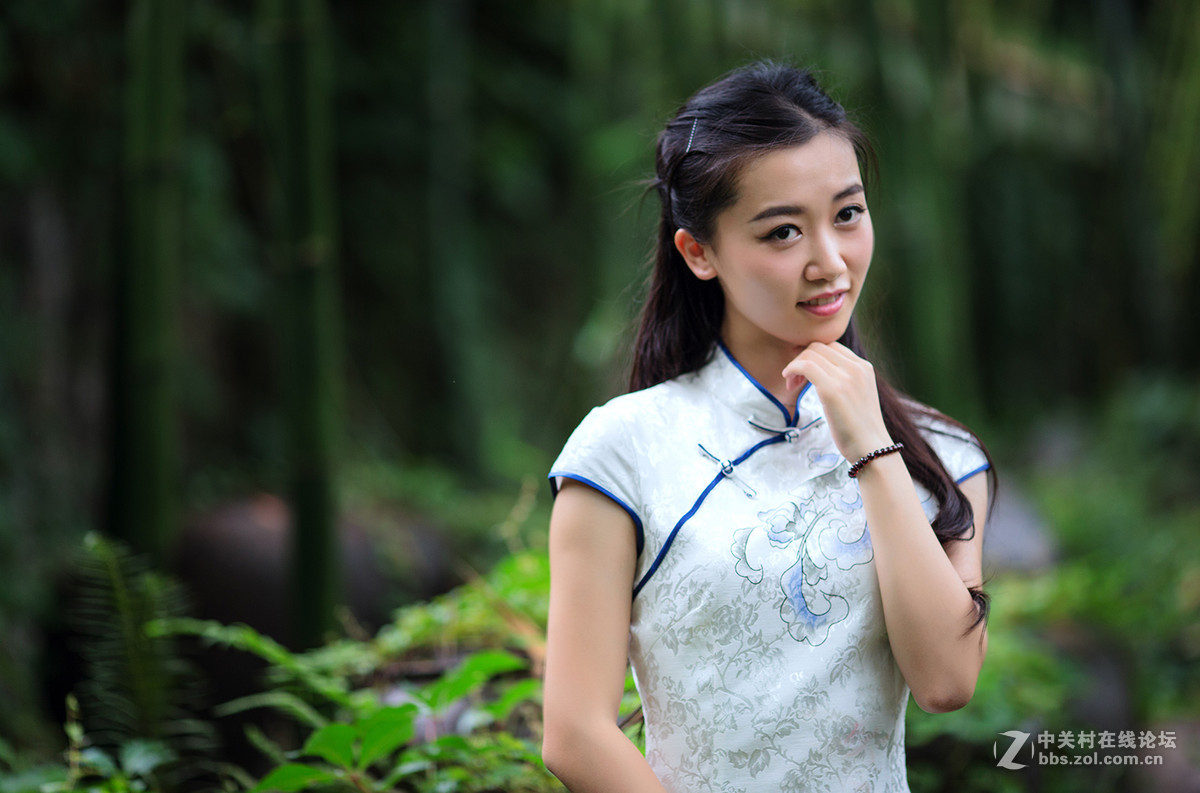 花谢花飞花满天，红消香断有谁怜？