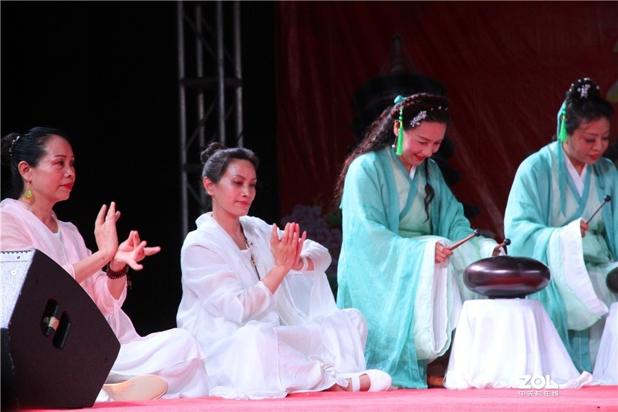 香脖饽文化惠民演出今晚举行