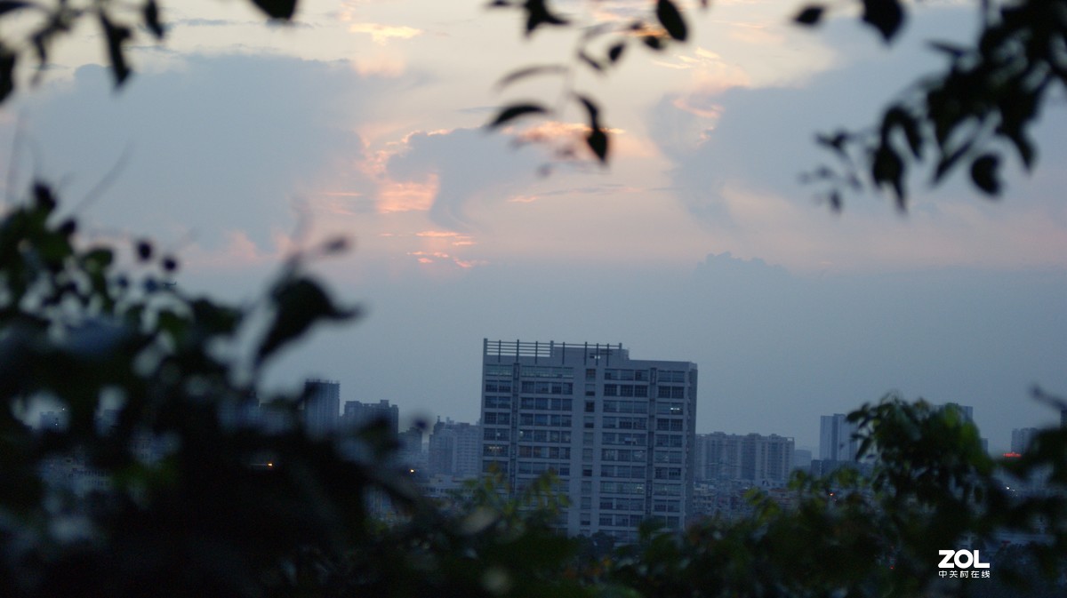 夕阳下的《落日美景》
