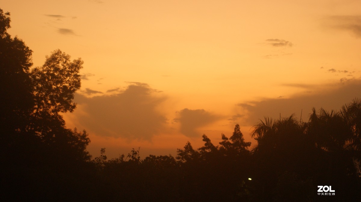 夕阳下的《落日美景》