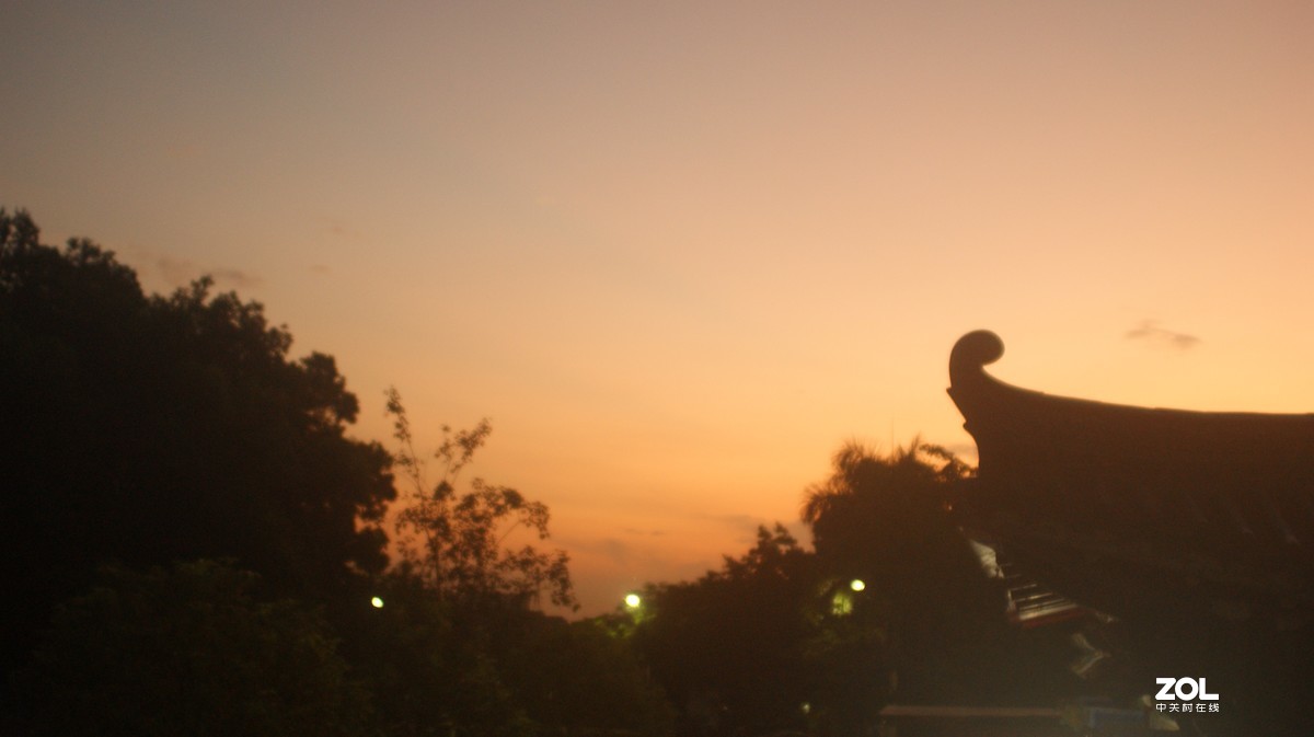 夕阳下的《落日美景》