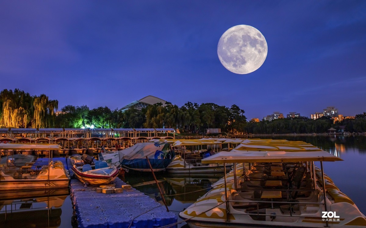 祝朋友们中秋节快乐！！！