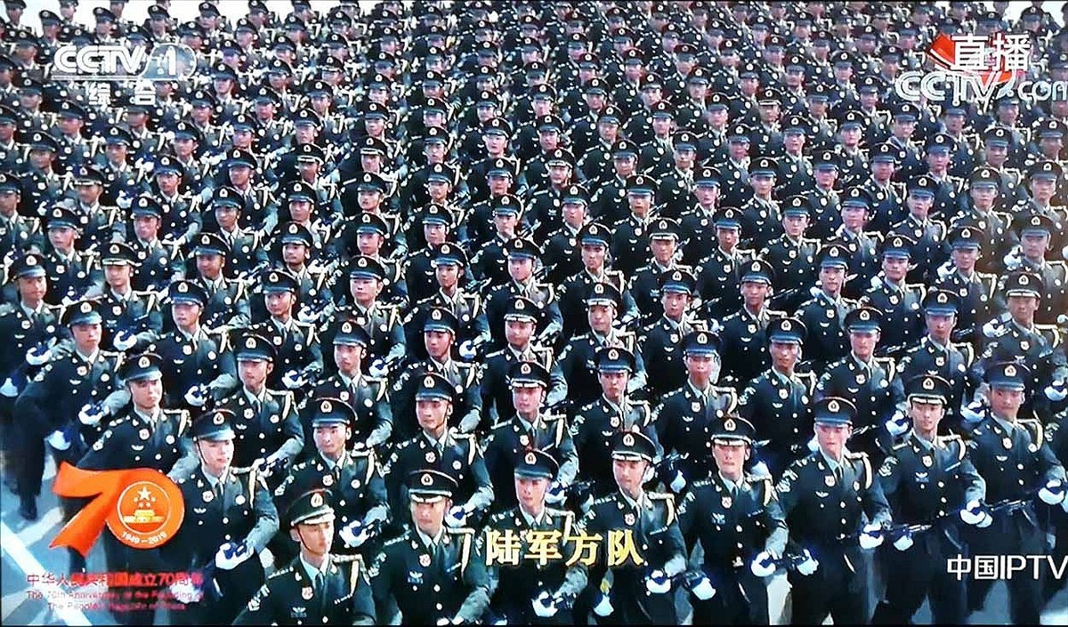 国庆70周年大阅兵分列式央视直播手机摄影