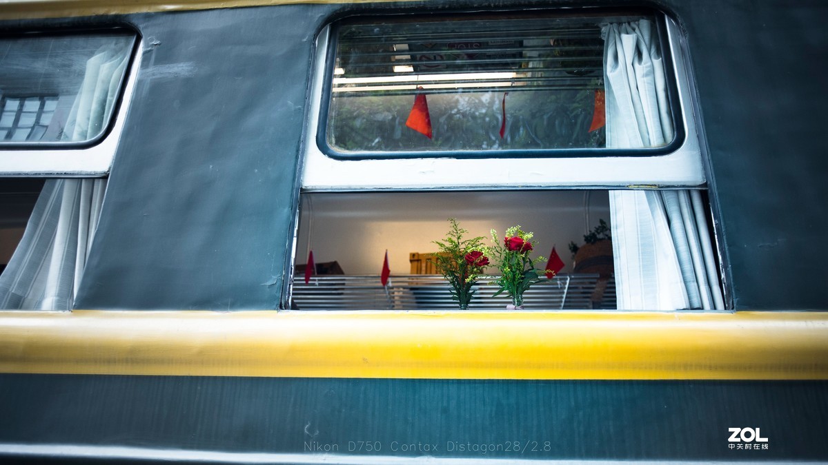 Carl Zeiss Contax T* 28/2.8 Distagon