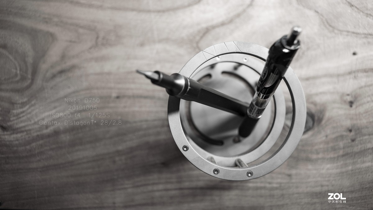 Carl Zeiss Contax T* 28/2.8 Distagon