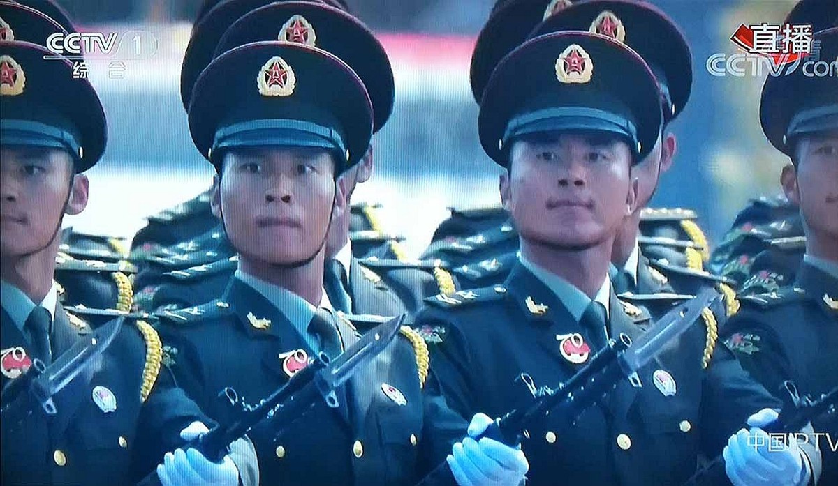 国庆70周年大阅兵分列式央视直播手机摄影