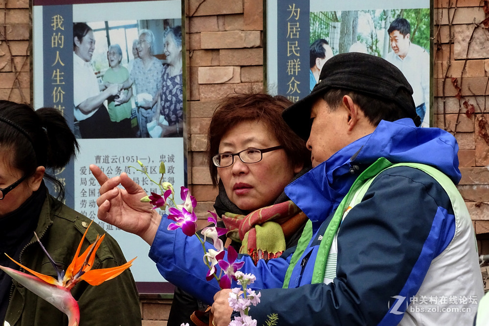 向雷锋学习活动时随拍