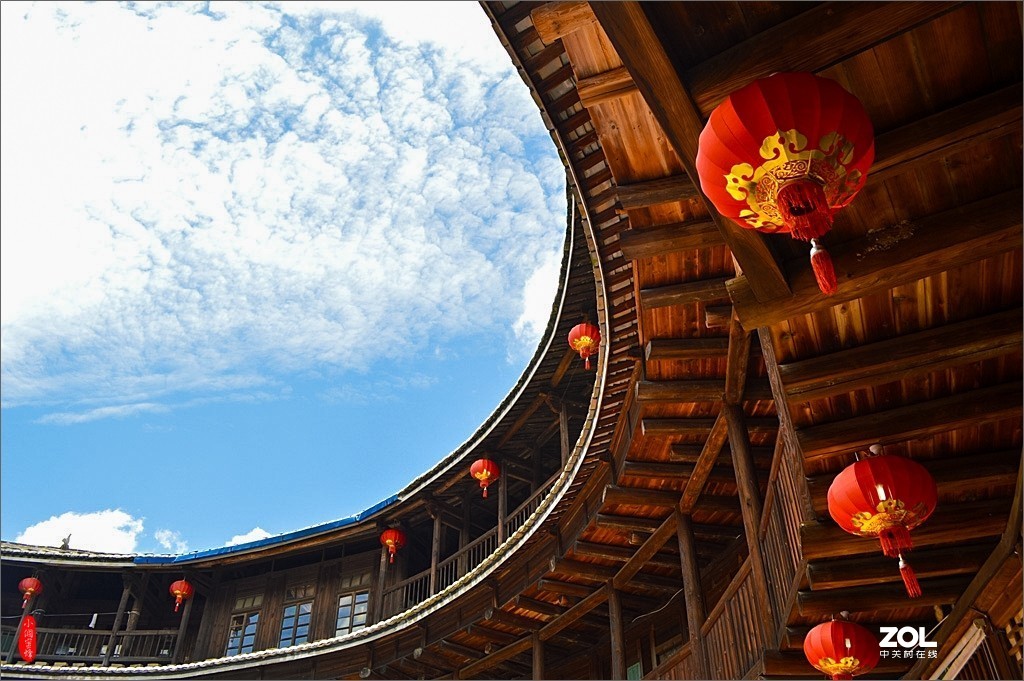 小个蜜蜂：福建土楼游拍（0626）