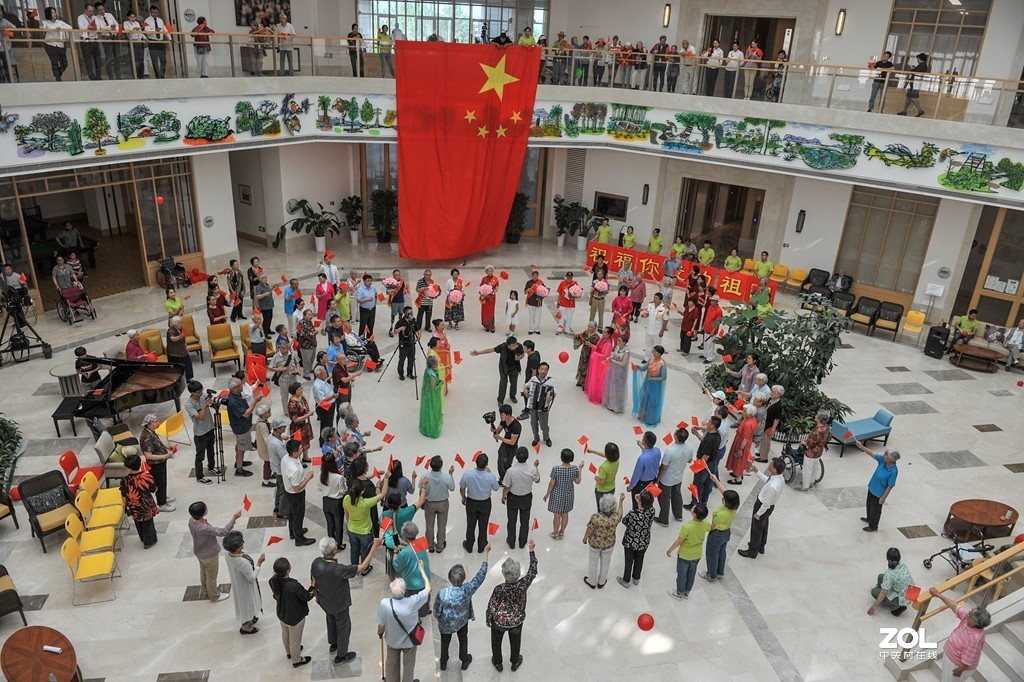 《今天是你的生日》银发达人参与拍摄北京市老龄协会快闪