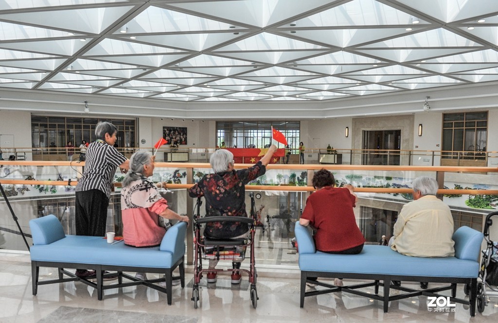 《今天是你的生日》银发达人参与拍摄北京市老龄协会快闪