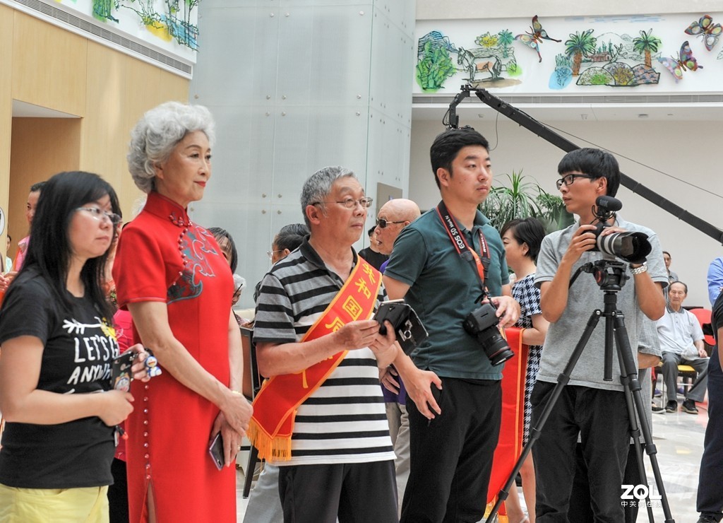 《今天是你的生日》银发达人参与拍摄北京市老龄协会快闪