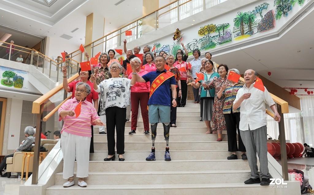 《今天是你的生日》银发达人参与拍摄北京市老龄协会快闪