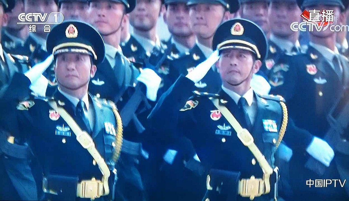 国庆70周年大阅兵分列式央视直播手机摄影