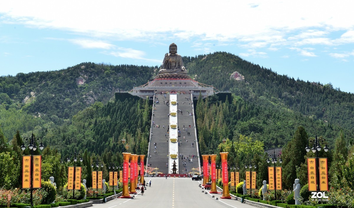 山东龙口南山大佛景区