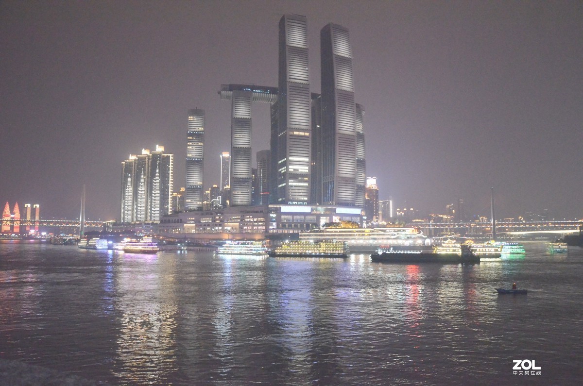 重慶朝天門來福士夜景