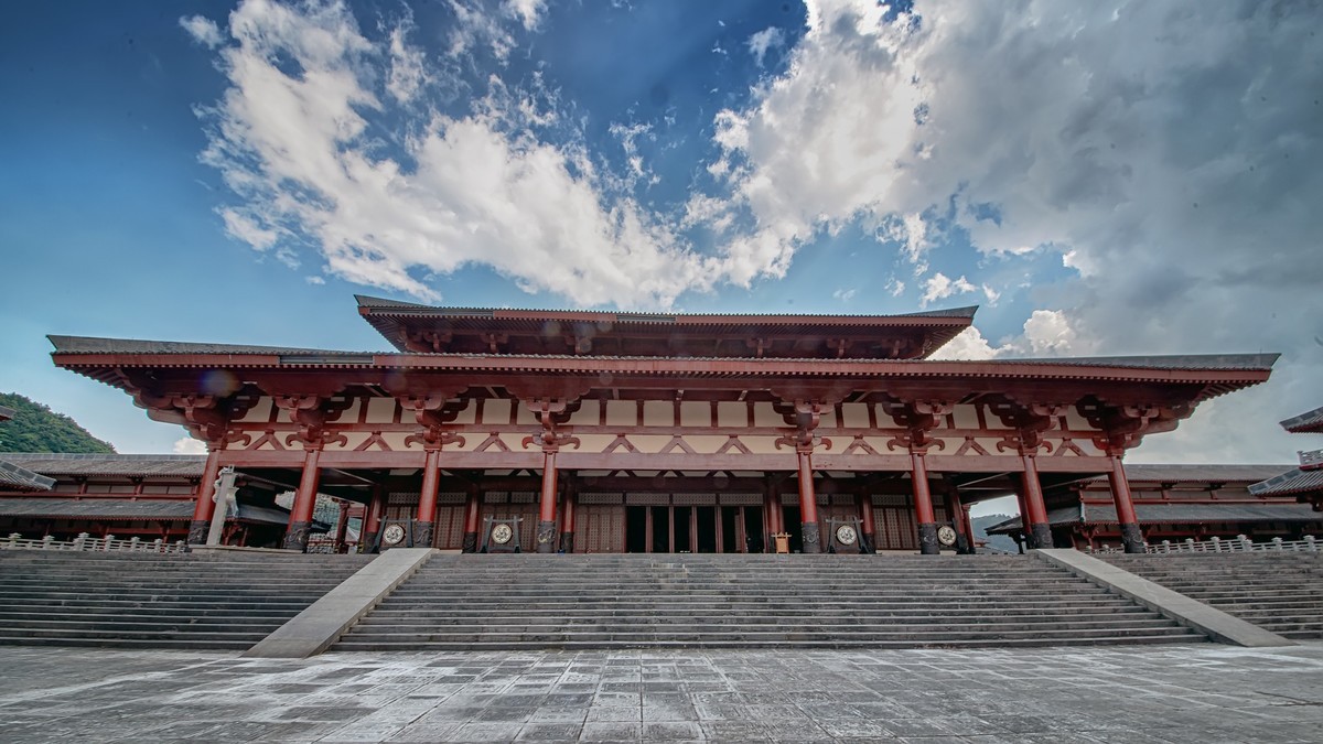 走马观景贵州行之十都匀秦汉影视城告假