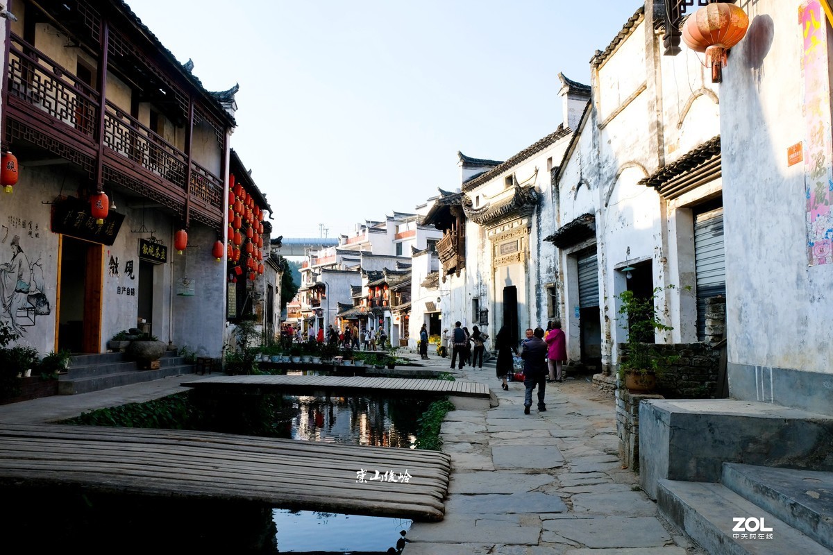 婺源李坑村人民景观