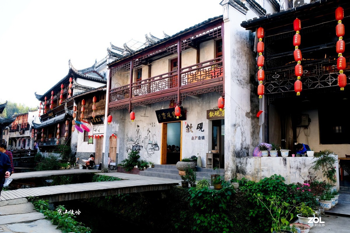 婺源李坑村人民景观