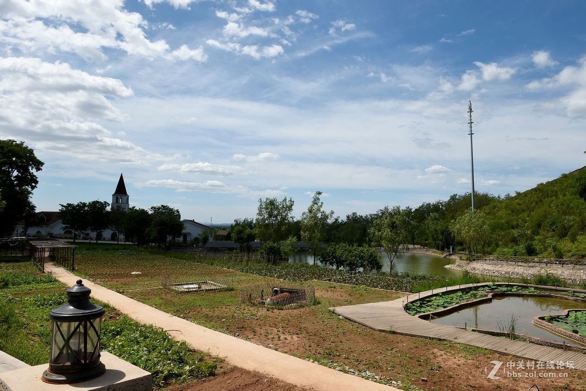 蓝天白云下的“教堂”