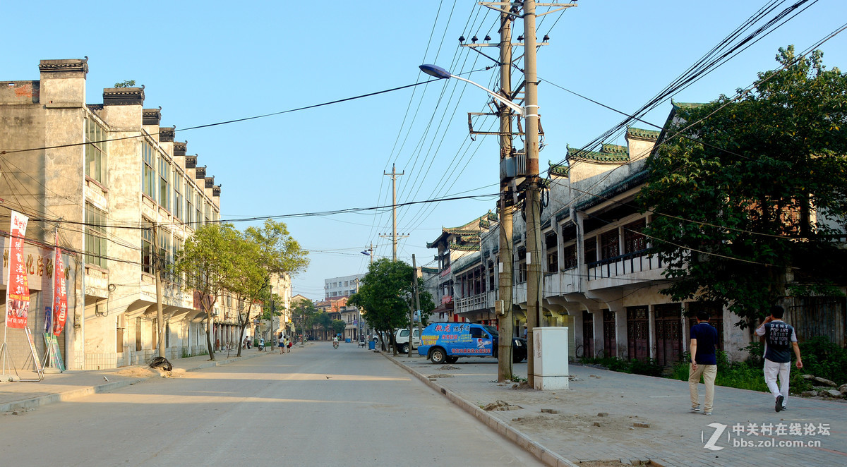 蕲州古城小街上的人们