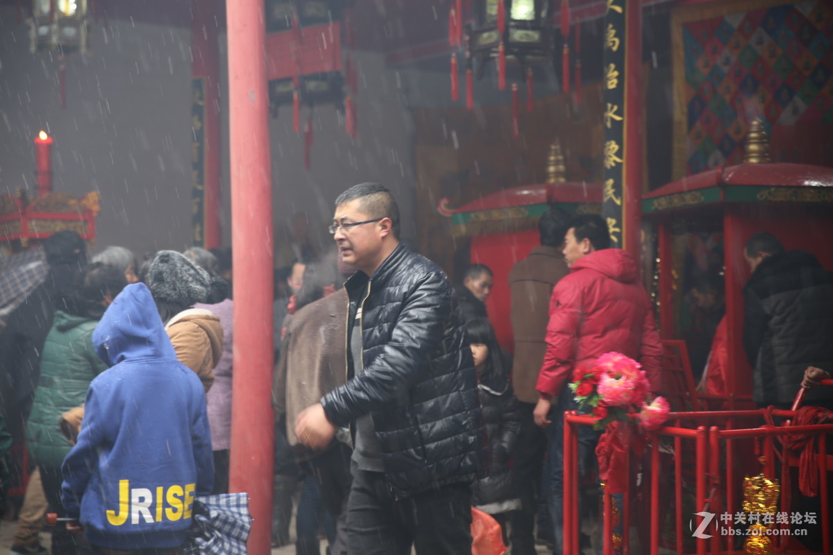 #寻找家乡的年味 # 老家“抬神仙”随拍