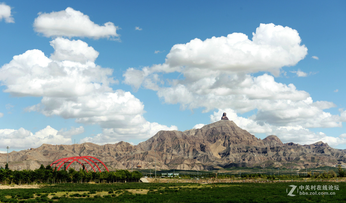 甘德尔山乌海湖畔