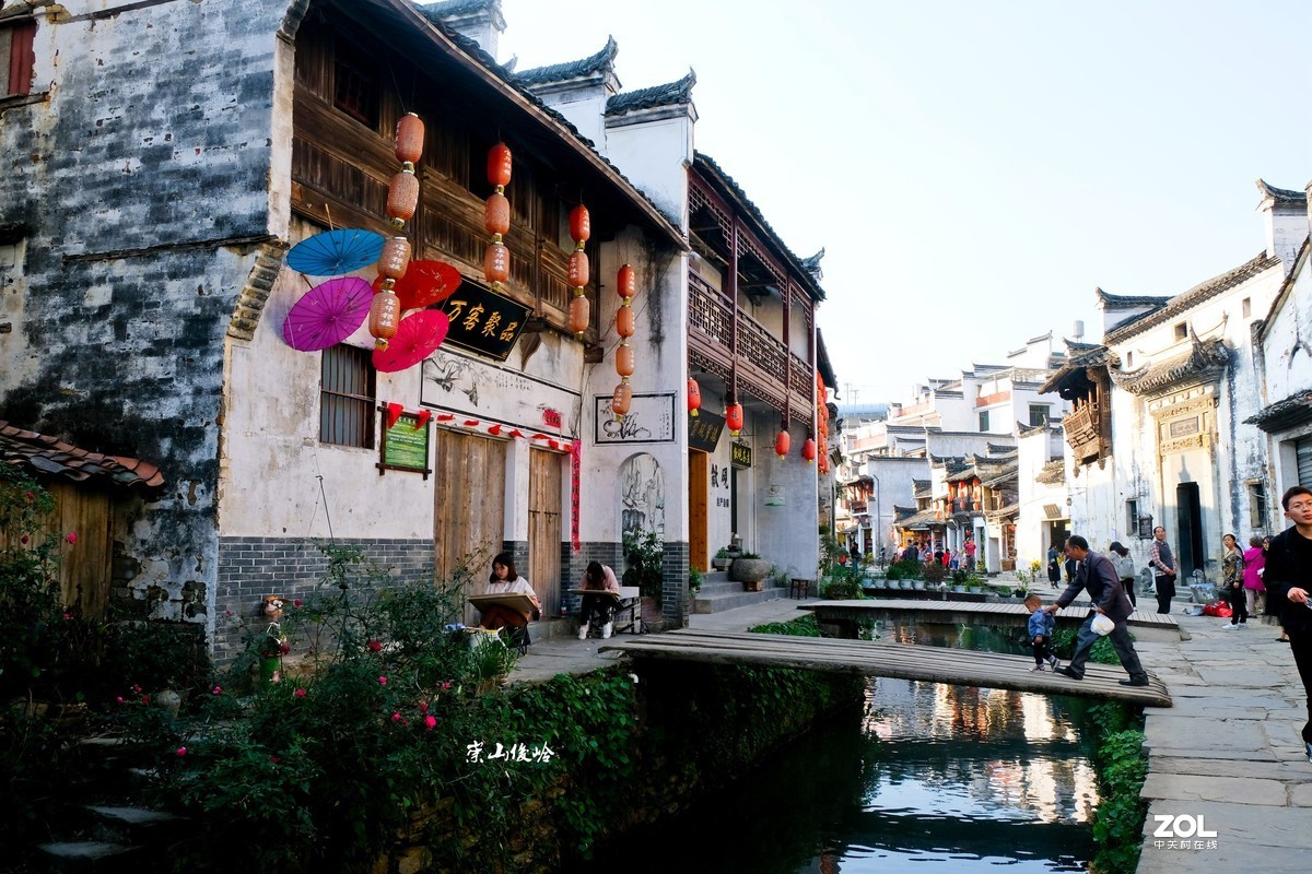 婺源李坑村人民景观