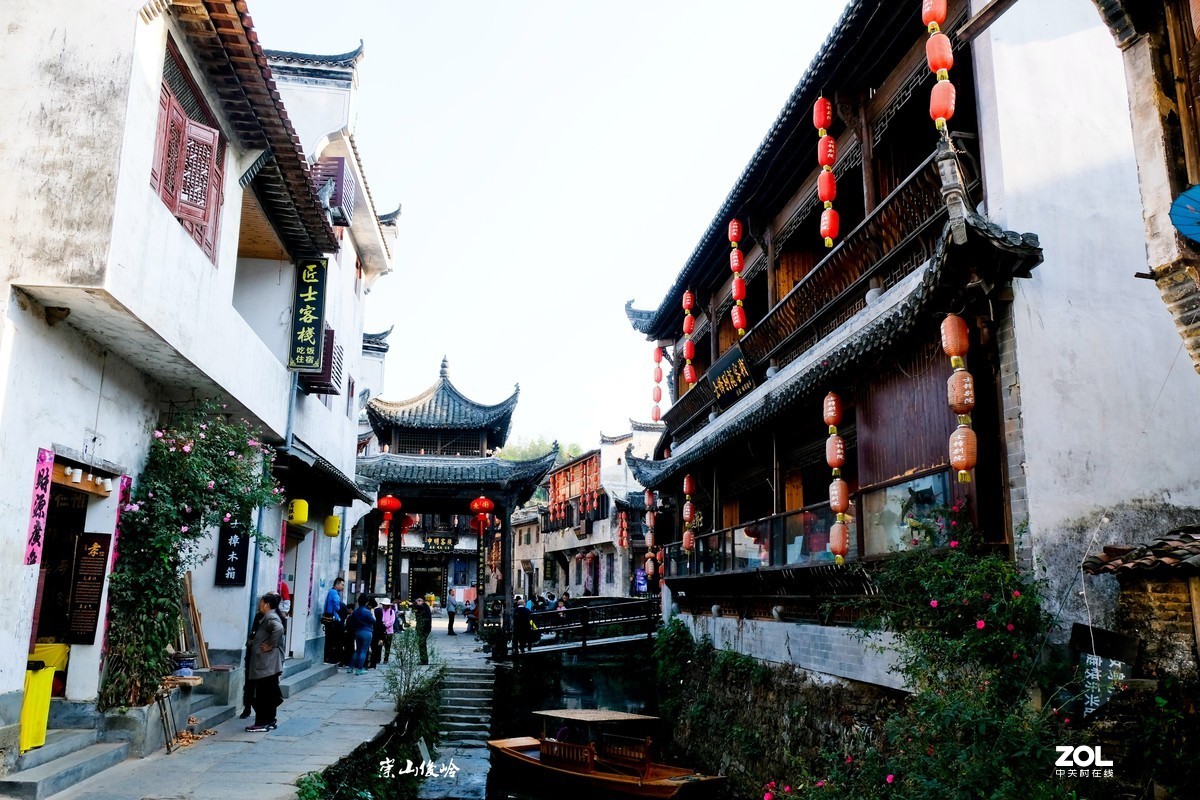 婺源李坑村人民景观