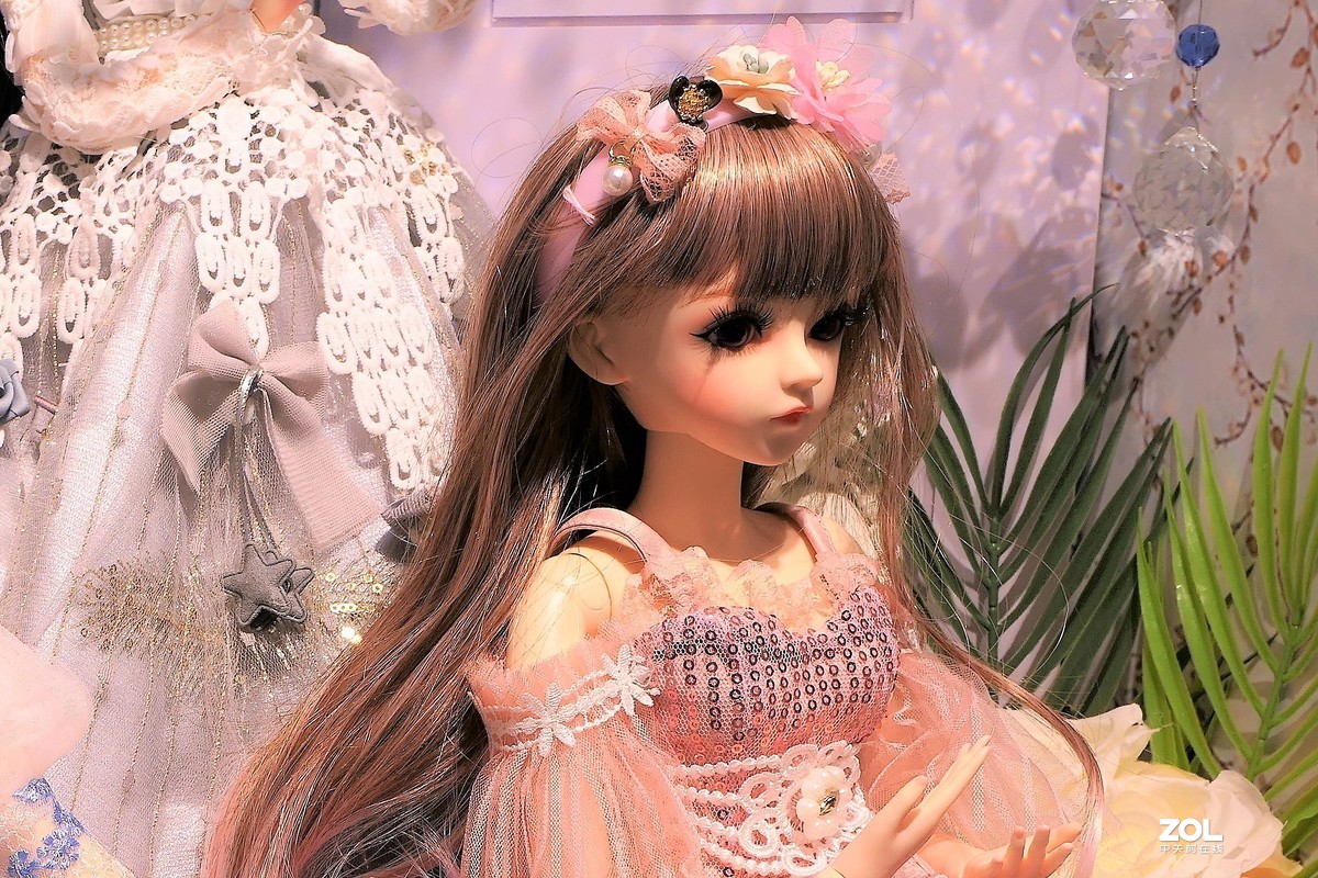 【可爱的小女孩】——摄于上海环球港