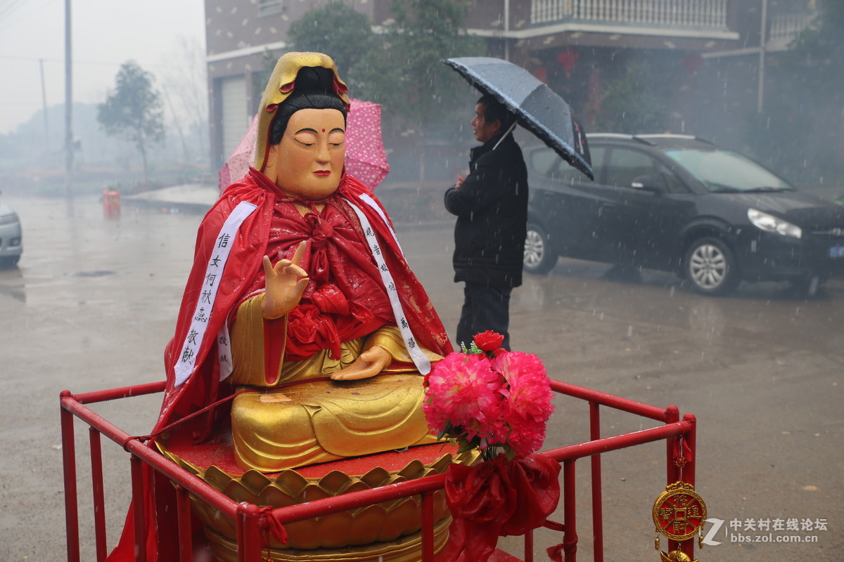 #寻找家乡的年味 # 老家“抬神仙”随拍