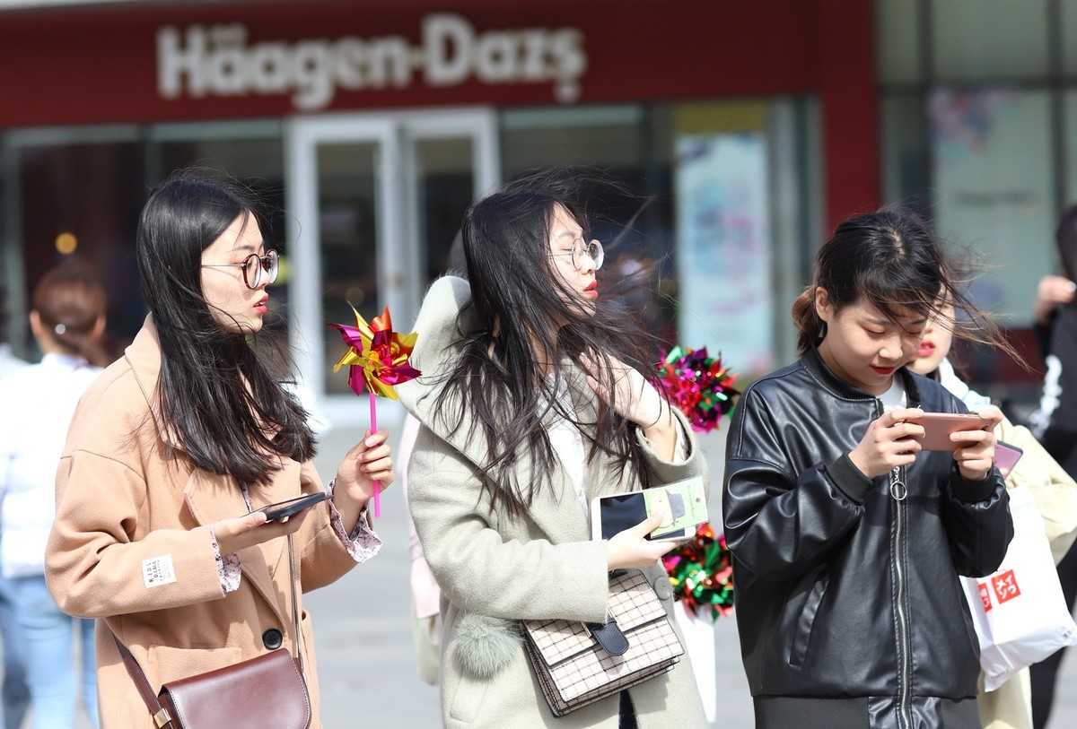 街拍 风中的秀发 中关村在线摄影论坛